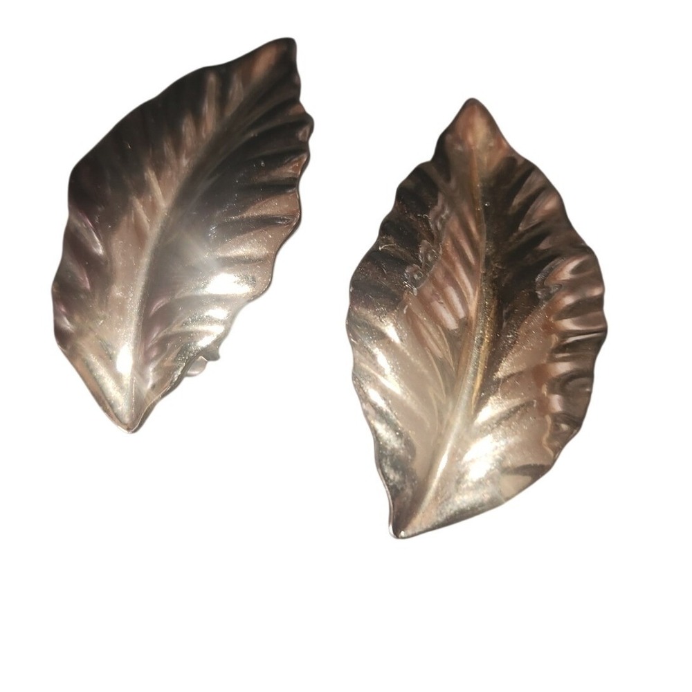 Louis feraud‎ Vintage Leaf Clip On Earrings Gold Tone Textured Botanical Jewelry